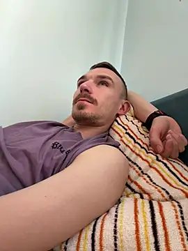 Snapshot of TheMaskShow chatting on 25, 4, 2026 TheMaskShow online show from 25, 4, 2026