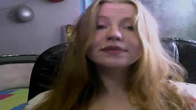 Snapshot of Space_Girls_699 chatting on 20, 5, 2026 Space Girls 699 online show from 20, 5, 2026
