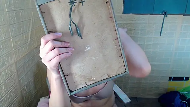 JuicyFoxCock online show from 3, 2, 2026