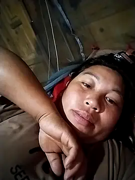 Snapshot of kussecka chatting on 19, 4, 2026 kussecka online show from 19, 4, 2026