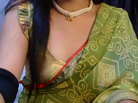 Snapshot of oo_yes_bhabhi chatting on 10, 4, 2026 oo yes bhabhi online show from 10, 4, 2026