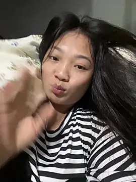 Snapshot of Lyn-be99 chatting on 11, 3, 2026 Lyn-be99 online show from 11, 3, 2026