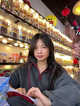 Snapshot of Lyn-be99 chatting on 16, 3, 2026 Lyn-be99 online show from 16, 3, 2026