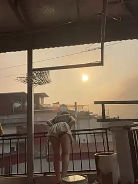 Snapshot of Lyn-be99 chatting on 27, 3, 2026 Lyn-be99 online show from 27, 3, 2026