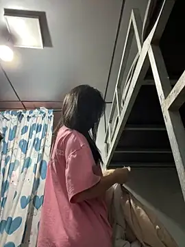 Snapshot of Lyn-be99 chatting on 3, 4, 2026 Lyn-be99 online show from 3, 4, 2026