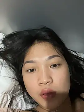 Snapshot of Lyn-be99 chatting on 16, 4, 2026 Lyn-be99 online show from 16, 4, 2026