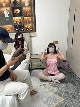 Snapshot of dingding-520 chatting on 21, 4, 2026 dingding-520 online show from 21, 4, 2026