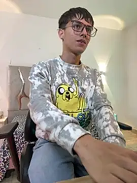 EVAN TAY online show from 18, 2, 2026