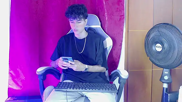 Johnny cagee  online show from 7, 2, 2026