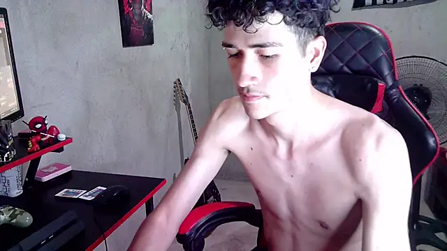 Snapshot of Johnny_cagee_ chatting on 5, 8, 2026 Johnny cagee online show from 5, 8, 2026