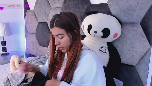 Snapshot of DulceJones chatting on 23, 2, 2026 DulceJones online show from 23, 2, 2026