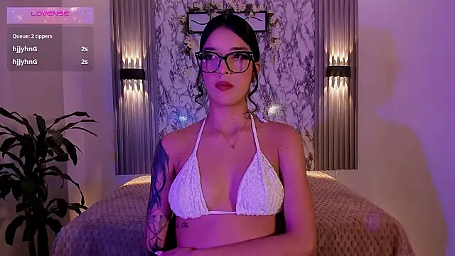 ChloeeMasonn online show from 27, 3, 2026