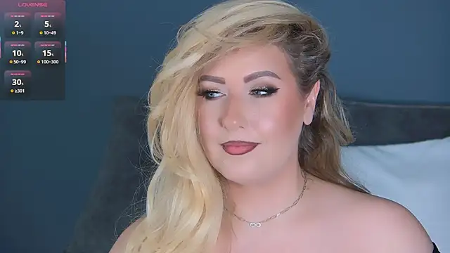 Snapshot of OndinaNoire chatting on 8, 4, 2026 OndinaNoire online show from 8, 4, 2026