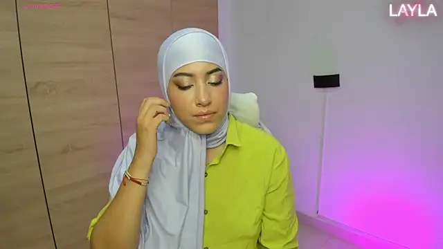 Snapshot of LAY_LA_ chatting on 7, 3, 2026 LAY LA online show from 7, 3, 2026