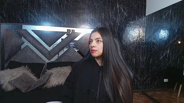 Snapshot of TiffanyMartinez chatting on 4, 2, 2026 TiffanyMartinez online show from 4, 2, 2026