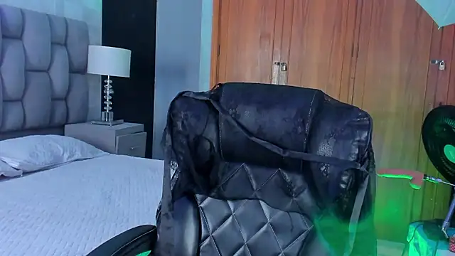 SweetDevil 7 online show from 2, 2, 2026