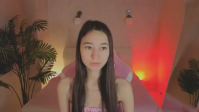 Nicole Brownie online show from 4, 6, 2026