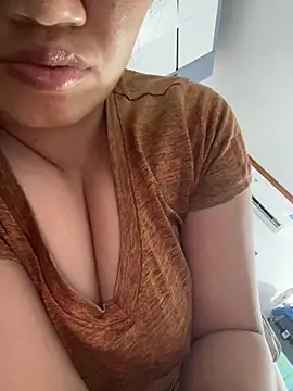 Snapshot of Puka2001 chatting on 12, 4, 2026 Puka2001 online show from 12, 4, 2026