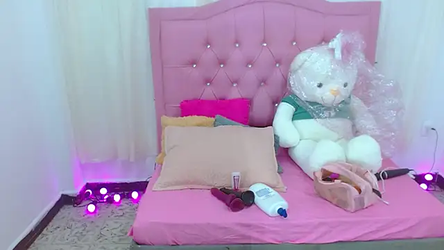 Steixy cute online show from 15, 4, 2026