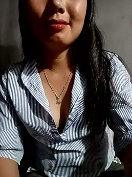 Snapshot of Rose-222 chatting on 19, 4, 2026 Rose-222 online show from 19, 4, 2026