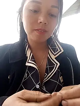 Snapshot of Rose-222 chatting on 24, 4, 2026 Rose-222 online show from 24, 4, 2026