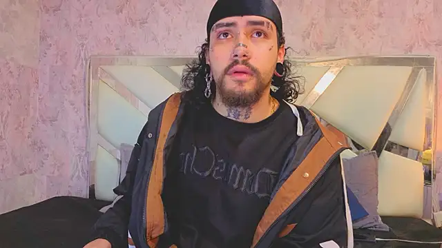 Snapshot of Benny_and_Mark chatting on 25, 3, 2026 Benny and Mark online show from 25, 3, 2026