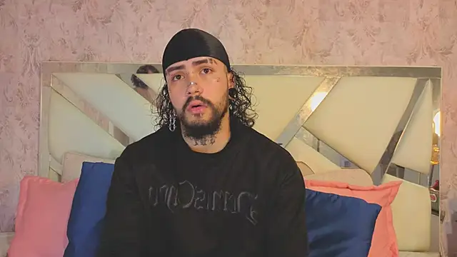 Snapshot of Benny_and_Mark chatting on 6, 4, 2026 Benny and Mark online show from 6, 4, 2026