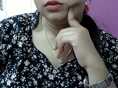 Snapshot of Cute_Aliyaa chatting on 25, 4, 2026 Cute Aliyaa online show from 25, 4, 2026