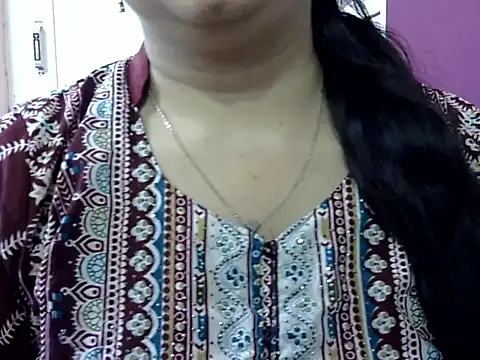 Snapshot of Cute_Aliyaa chatting on 2, 5, 2026 Cute Aliyaa online show from 2, 5, 2026