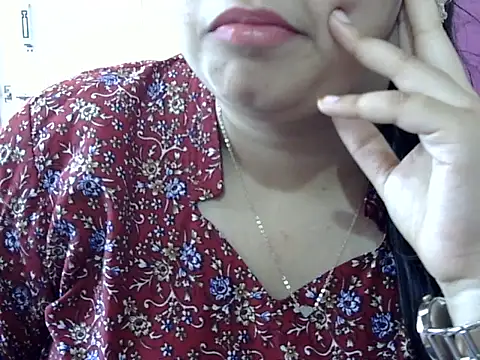 Snapshot of Cute_Aliyaa chatting on 6, 5, 2026 Cute Aliyaa online show from 6, 5, 2026