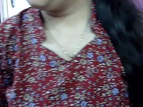 Snapshot of Cute_Aliyaa chatting on 19, 5, 2026 Cute Aliyaa online show from 19, 5, 2026