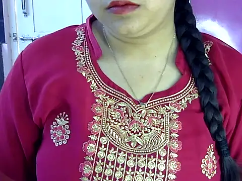 Snapshot of Cute_Aliyaa chatting on 23, 5, 2026 Cute Aliyaa online show from 23, 5, 2026