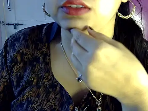 Snapshot of Cute_Aliyaa chatting on 23, 7, 2026 Cute Aliyaa online show from 23, 7, 2026