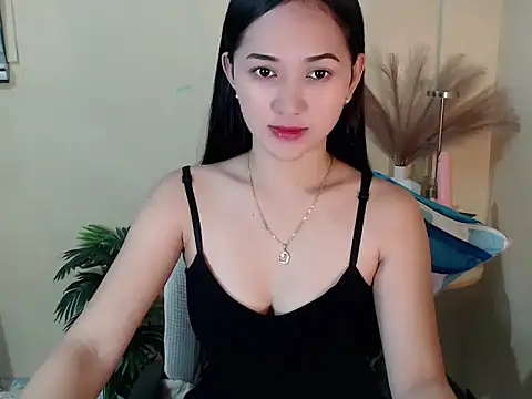 Snapshot of HoneySins_Jane chatting on 17, 4, 2026 HoneySins Jane online show from 17, 4, 2026