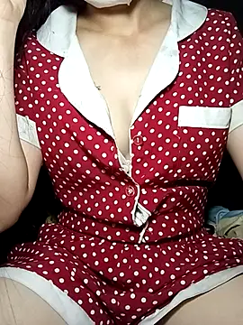 derylove  online show from 12, 4, 2026