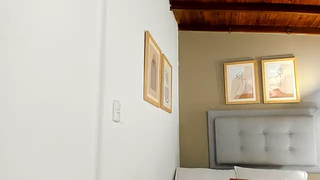 SalomeStorm  online show from 5, 4, 2026