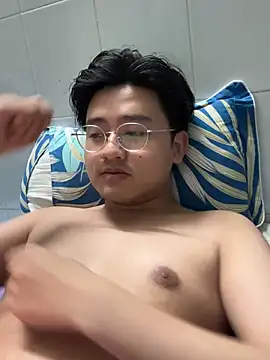 Snapshot of Kami_Kazo chatting on 5, 5, 2026 Kami Kazo online show from 5, 5, 2026