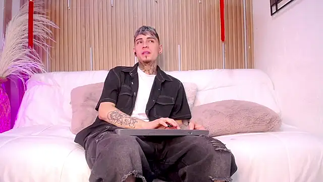 Max Hader online show from 2, 3, 2026