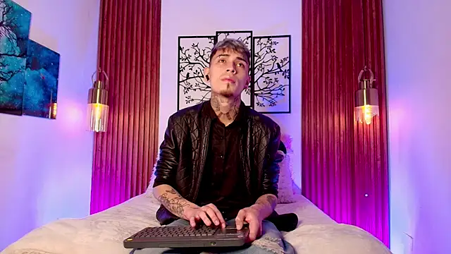 Snapshot of Max_Hader chatting on 3, 3, 2026 Max Hader online show from 3, 3, 2026