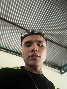 Snapshot of CreamKingg chatting on 6, 4, 2026 CreamKingg online show from 6, 4, 2026