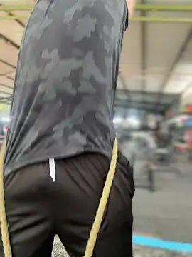 Snapshot of CreamKingg chatting on 8, 4, 2026 CreamKingg online show from 8, 4, 2026