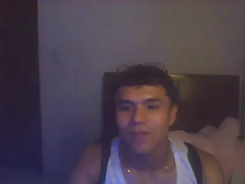 Snapshot of CreamKingg chatting on 16, 4, 2026 CreamKingg online show from 16, 4, 2026