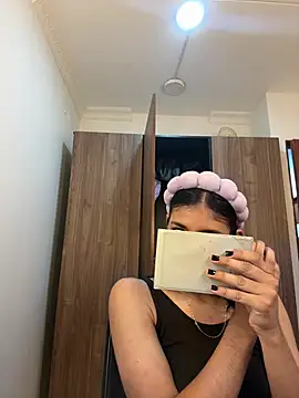 Violet rousse7 online show from 12, 3, 2026