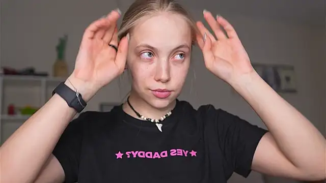 Snapshot of Appr0ved_ chatting on 26, 3, 2026 Appr0ved online show from 26, 3, 2026