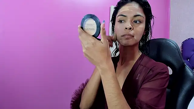 Snapshot of Tiara_Latina chatting on 6, 2, 2026 Tiara Latina online show from 6, 2, 2026