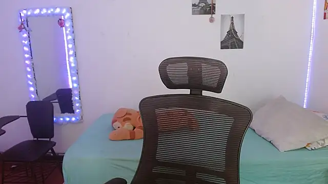 Snapshot of Lolitaa__VIP chatting on 6, 2, 2026 Lolitaa VIP online show from 6, 2, 2026