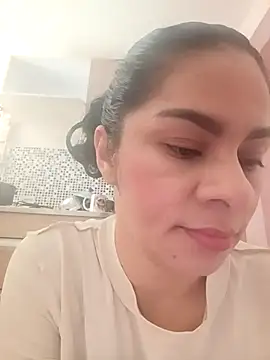 luna pinky online show from 2, 4, 2026