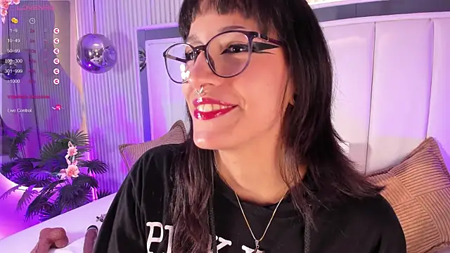 ViolettaColinss online show from 25, 2, 2026