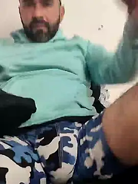 Snapshot of hairyandbigmann chatting on 2, 4, 2026 hairyandbigmann online show from 2, 4, 2026