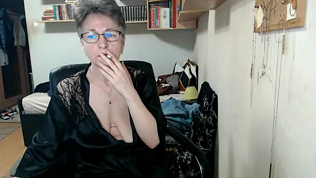 katemodel online show from 18, 10, 2025